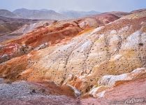 Цветные горы Кызыл-Чина